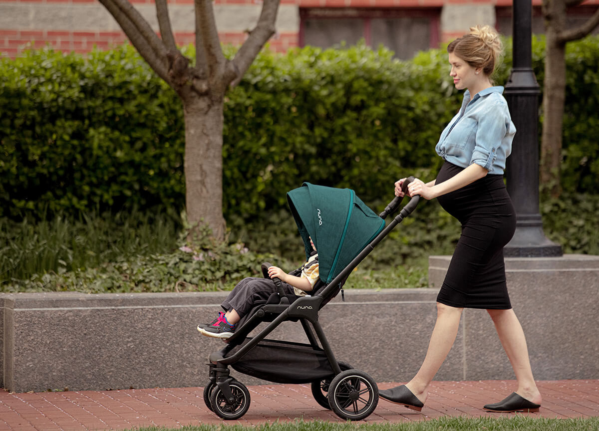 Let avionom ili šetnja gradom? Svestrana kolica Nuna® Triv™ Next impresioniraju!